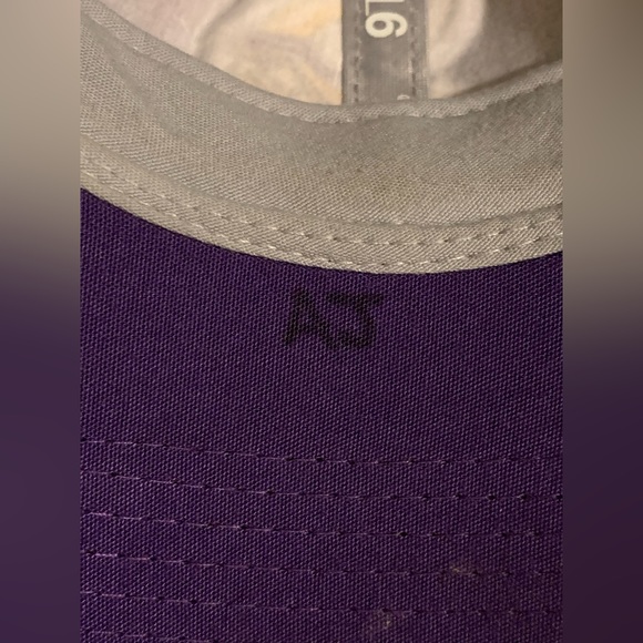 Minnesota Vikings hat - Picture 6 of 8